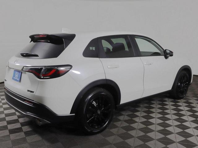 Photo of 2026 Platinum White Pearl Honda HR-V
