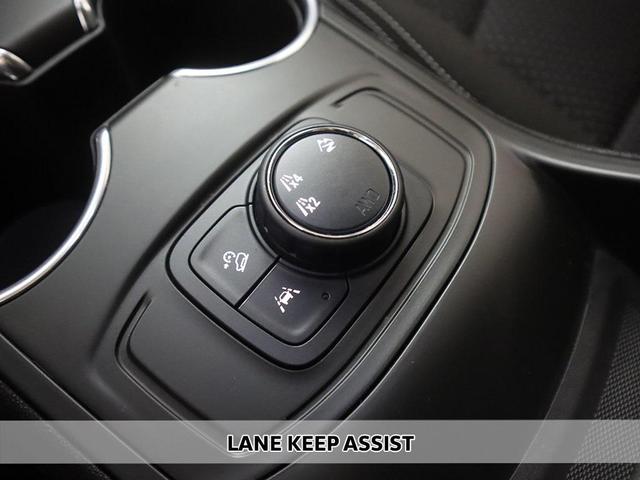 Photo of 2022 Marine Metallic GMC Terrain