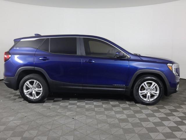 Photo of 2022 Marine Metallic GMC Terrain