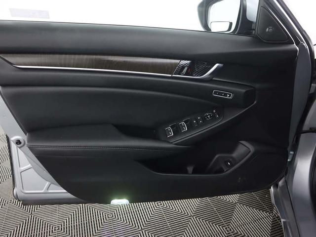 Photo of 2021 Lunar Silver Metallic Honda Accord Hybrid