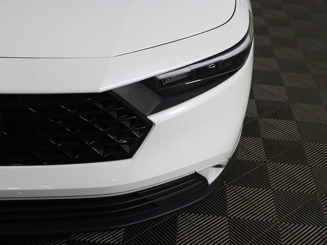 Photo of 2024 Platinum White Pearl Honda Accord
