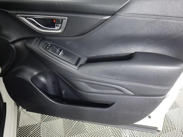 Photo of 2019 Crystal White Pearl Subaru Forester