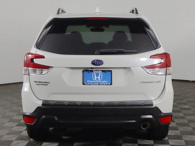 Photo of 2019 Crystal White Pearl Subaru Forester