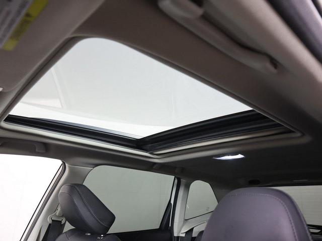Photo of 2019 Crystal White Pearl Subaru Forester