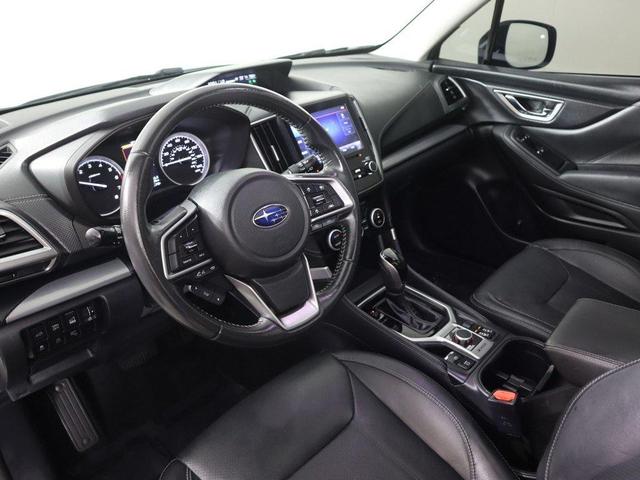 Photo of 2019 Crystal White Pearl Subaru Forester