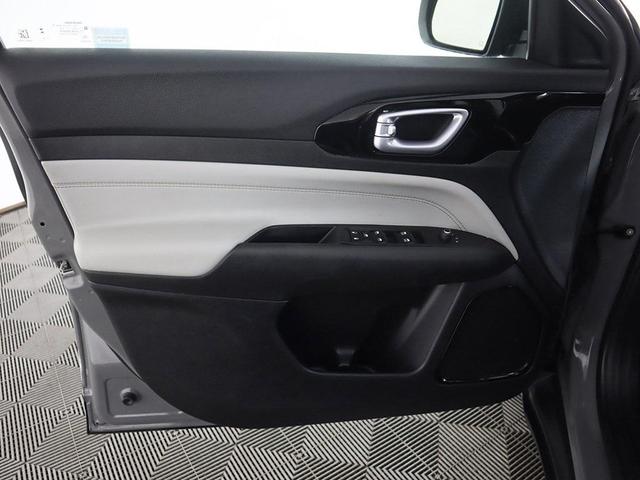 Photo of 2023 Sting-Gray Clearcoat Jeep Compass