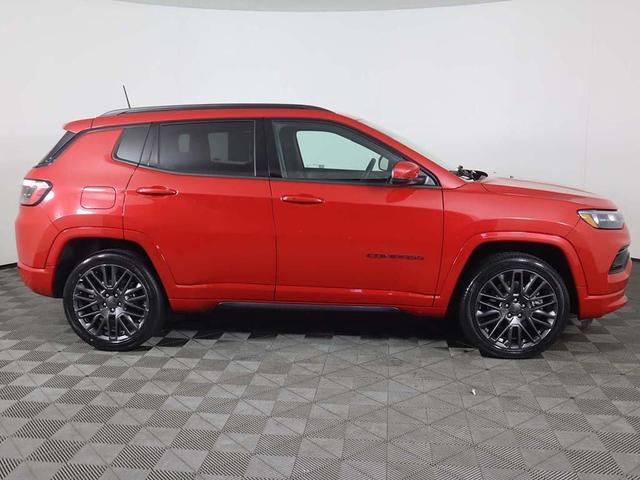 Photo of 2023 Redline Pearlcoat Jeep Compass