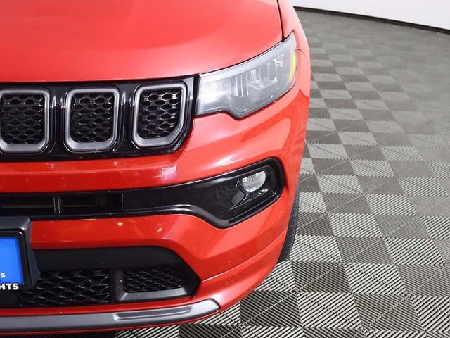 Photo of 2023 Redline Pearlcoat Jeep Compass