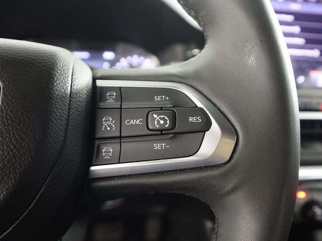 Photo of 2023 Redline Pearlcoat Jeep Compass