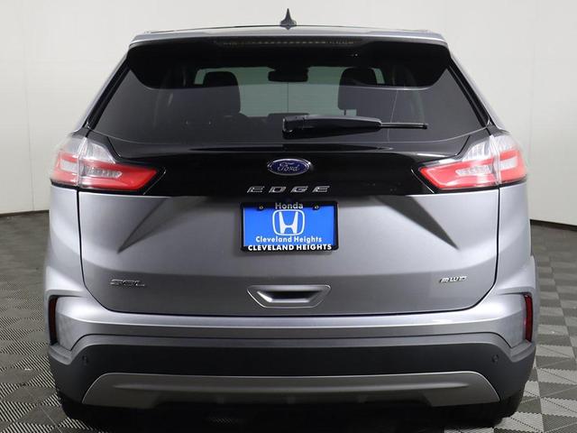 Photo of 2022 Iconic Silver Metallic Ford Edge