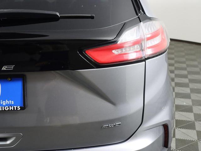 Photo of 2022 Iconic Silver Metallic Ford Edge