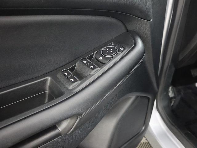 Photo of 2022 Iconic Silver Metallic Ford Edge