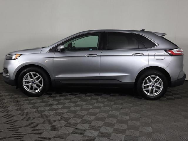 Photo of 2022 Iconic Silver Metallic Ford Edge