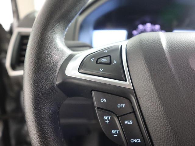Photo of 2022 Iconic Silver Metallic Ford Edge