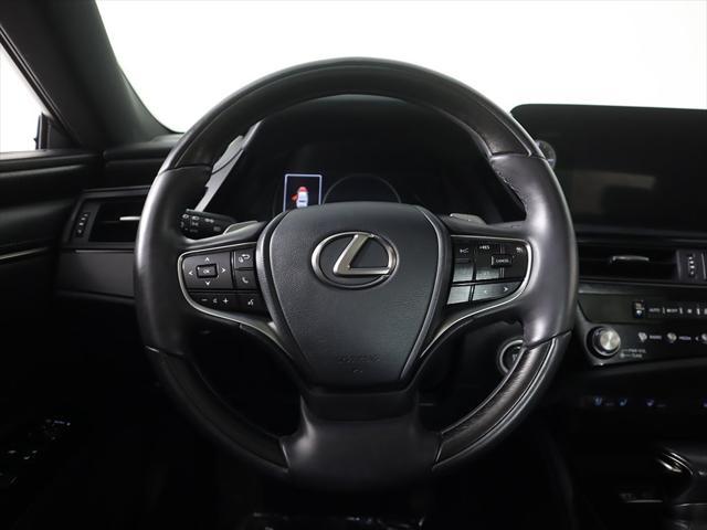 Photo of 2023 Ultra White Lexus ES 250