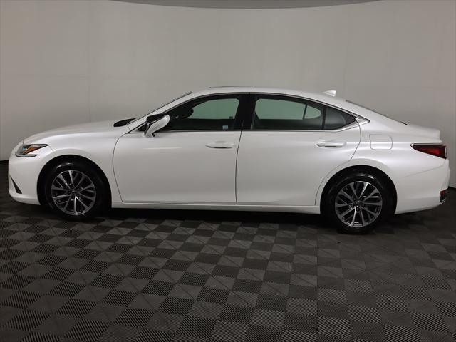 Photo of 2023 Ultra White Lexus ES 250