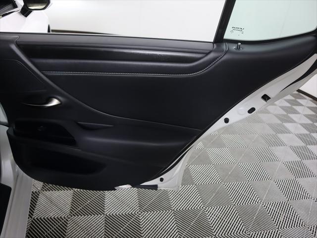Photo of 2023 Ultra White Lexus ES 250