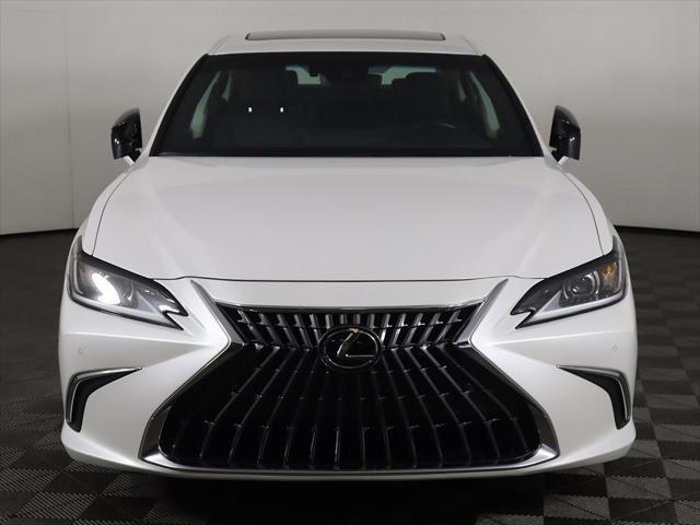 Photo of 2023 Ultra White Lexus ES 250