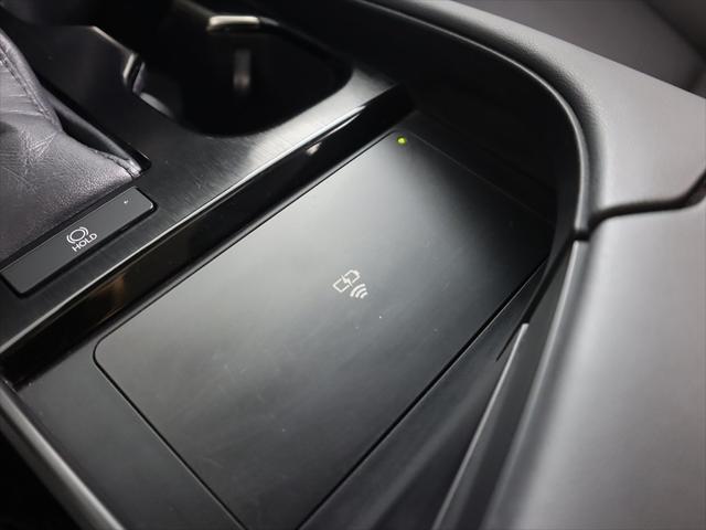 Photo of 2023 Ultra White Lexus ES 250