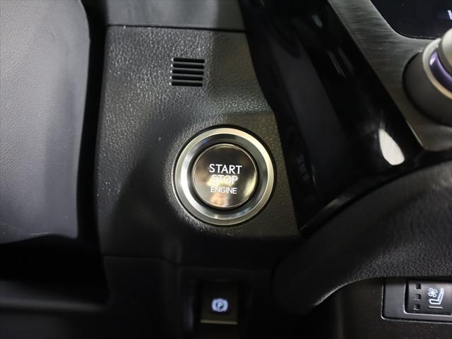 Photo of 2023 Ultra White Lexus ES 250