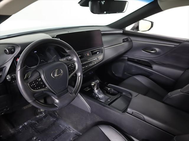 Photo of 2023 Ultra White Lexus ES 250
