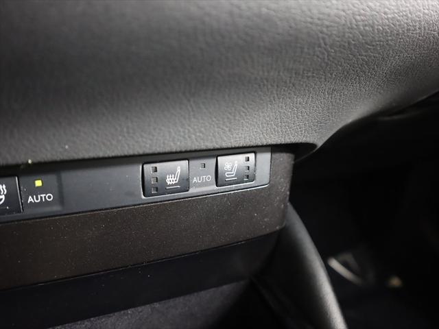 Photo of 2023 Ultra White Lexus ES 250