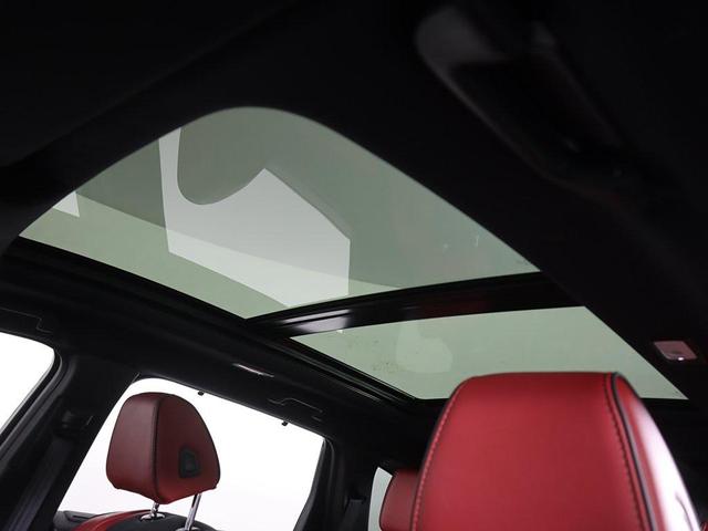 Photo of 2024 Liquid Carbon Metallic Acura MDX