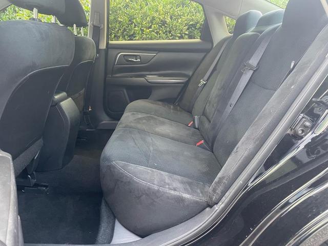 Photo of 2015 Super Black Nissan Altima