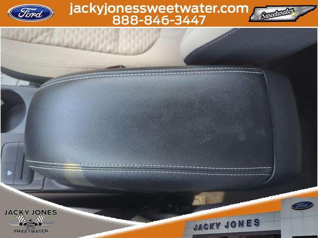 Photo of 2021 Rapid Red Metallic Tinted Clearcoat Ford Escape