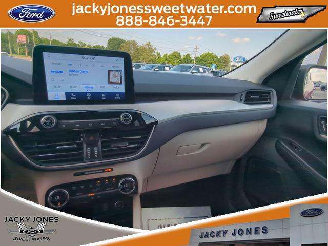 Photo of 2021 Rapid Red Metallic Tinted Clearcoat Ford Escape
