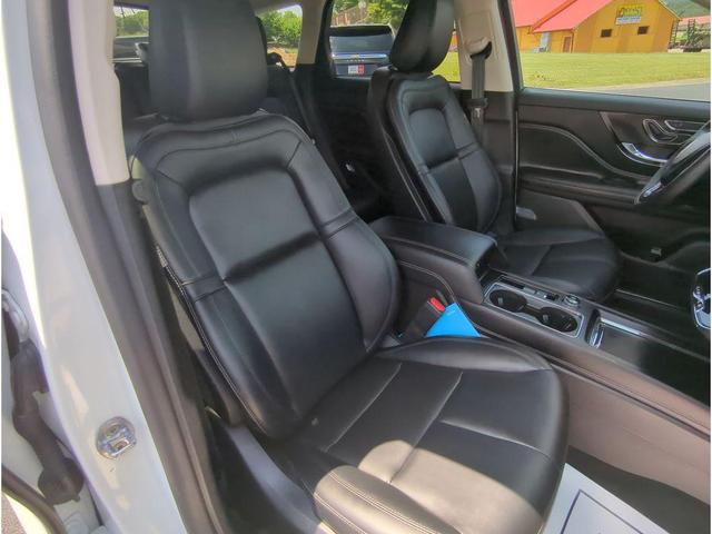 Photo of 2024 Pristine White Metallic Tri-Coat Lincoln Corsair