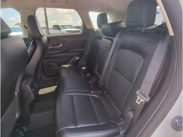 Photo of 2024 Pristine White Metallic Tri-Coat Lincoln Corsair