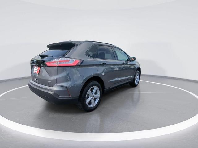 Photo of 2024 Carbonized Gray Metallic Ford Edge