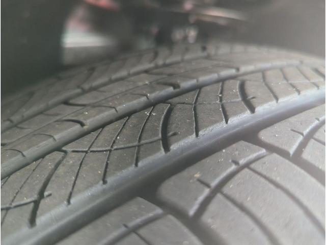 Photo of 2024 Carbonized Gray Metallic Ford Edge