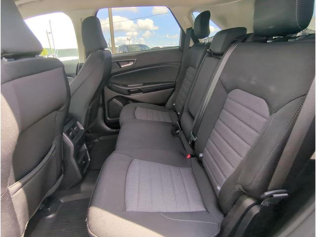 Photo of 2024 Carbonized Gray Metallic Ford Edge