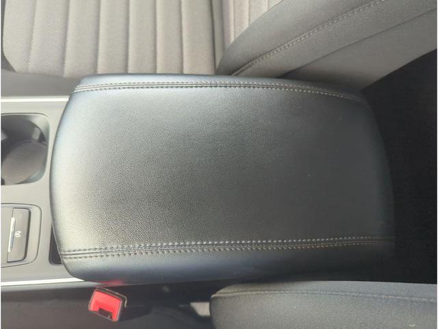 Photo of 2024 Carbonized Gray Metallic Ford Edge