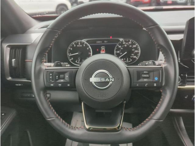 Photo of 2024 Scarlet Ember Tintcoat/Super Black Nissan Pathfinder