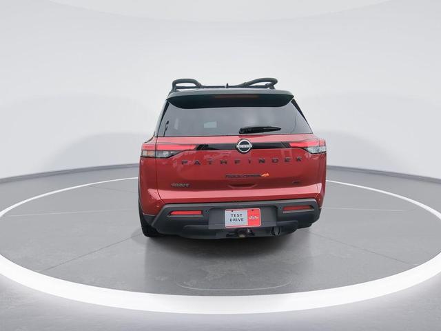 Photo of 2024 Scarlet Ember Tintcoat/Super Black Nissan Pathfinder