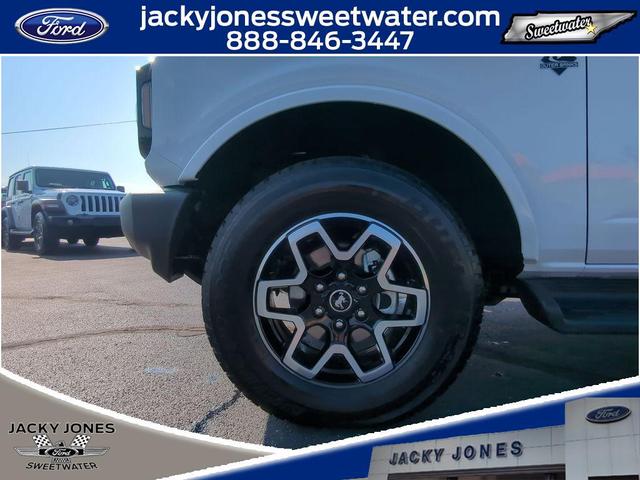 Photo of 2025 Oxford White Ford Bronco