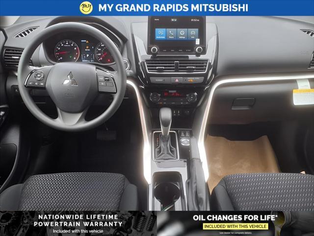 Photo of 2025 White Diamond Mitsubishi Eclipse Cross