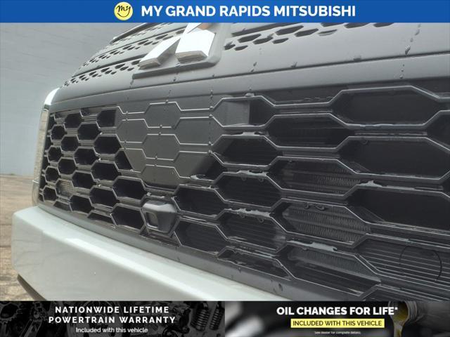 Photo of 2025 White Diamond Mitsubishi Eclipse Cross