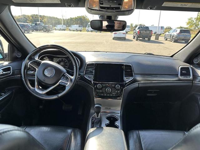 Photo of 2019 Sangria Metallic Jeep Grand Cherokee