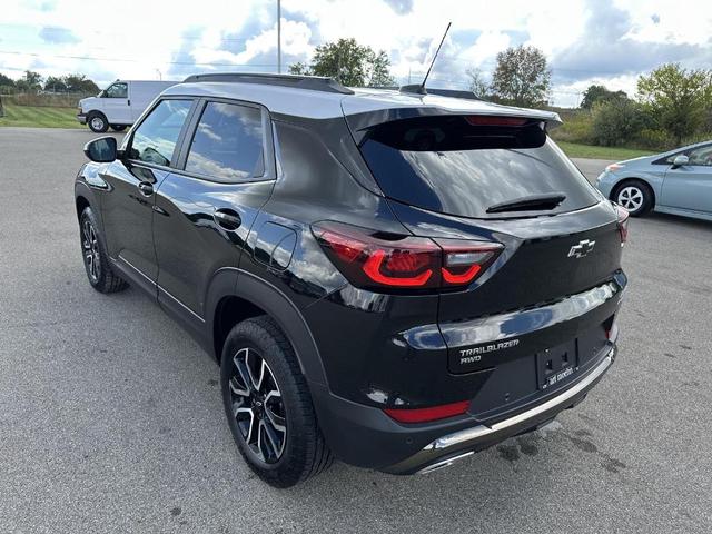 Photo of 2025 Mosaic Black Metallic Chevrolet Trailblazer
