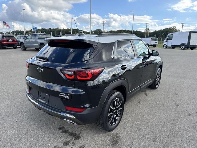 Photo of 2025 Mosaic Black Metallic Chevrolet Trailblazer