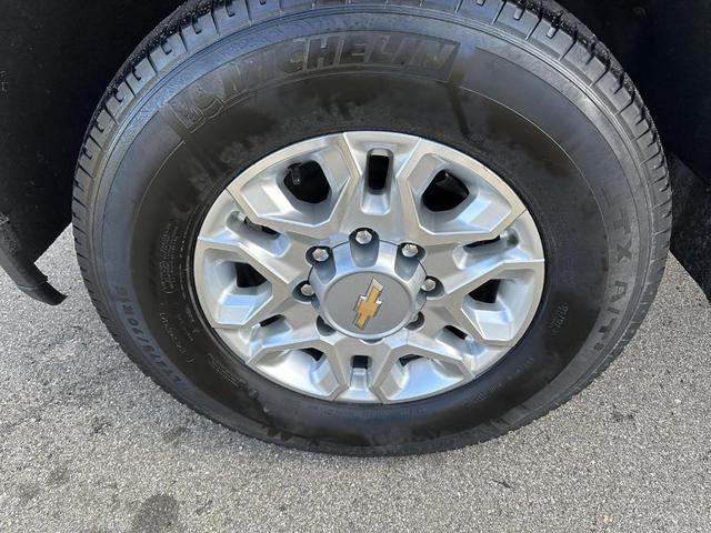 Photo of 2023 Summit White Chevrolet Silverado 2500