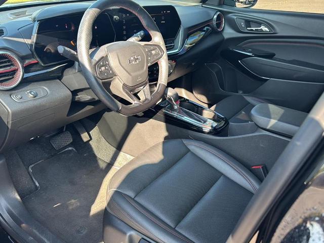 Photo of 2024 Mosaic Black Metallic Chevrolet Trax