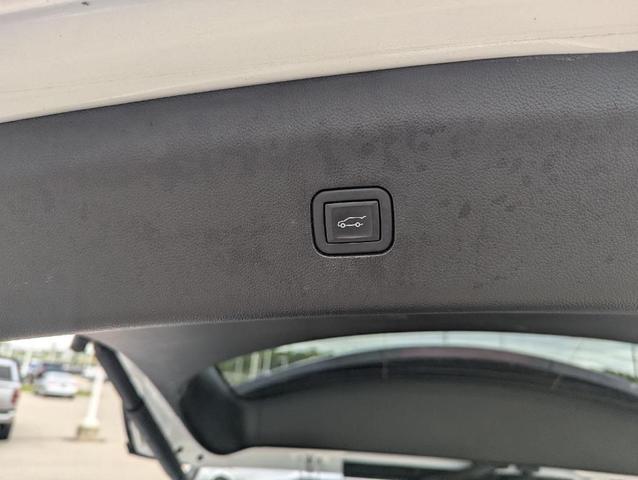 Photo of 2024 Summit White Buick Enclave