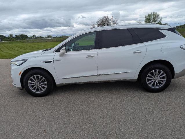 Photo of 2024 Summit White Buick Enclave