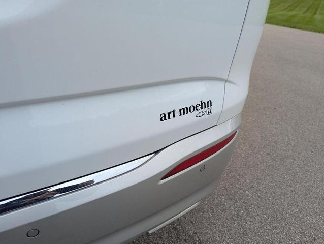 Photo of 2024 Summit White Buick Enclave