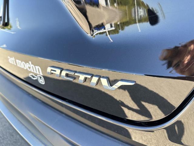 Photo of 2024 Mosaic Black Metallic Chevrolet Trax